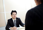 事務所での相談風景